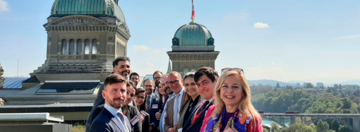 Embaixador da Suíça recebe jornalistas da Abrajinter na abertura do evento de celebração da Data Nacional da Suíça